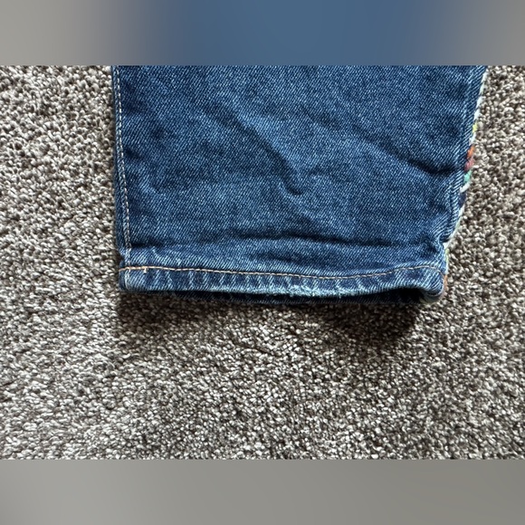 Knox Rose Cropped Semi-Distressed Embroidered Women's Jeans - Picture 13 of 17